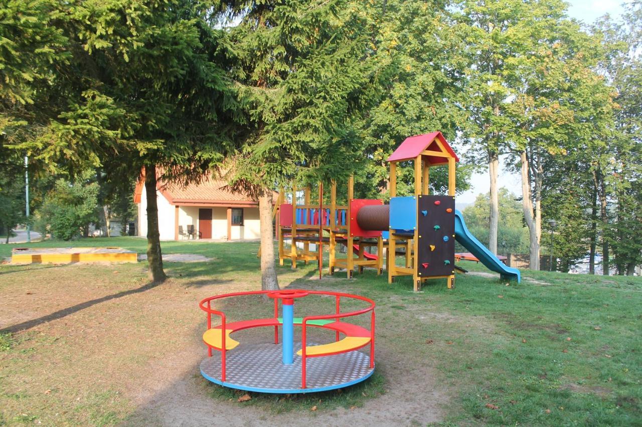 Domki W Porcie Zielony Gaj Mikołajki Exteriör bild